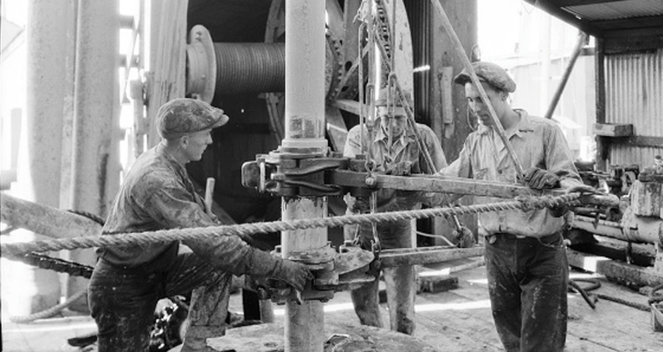 Laboratory solid-state materials research equipment and crystal imagery